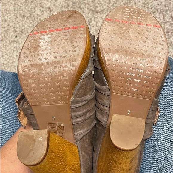 Miz mooz ultra Stylish tri buckle strap Brown Heeled Sandals - Picture 10 of 10